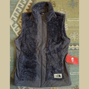 *NWT* The North Face Furry Fleece Vest